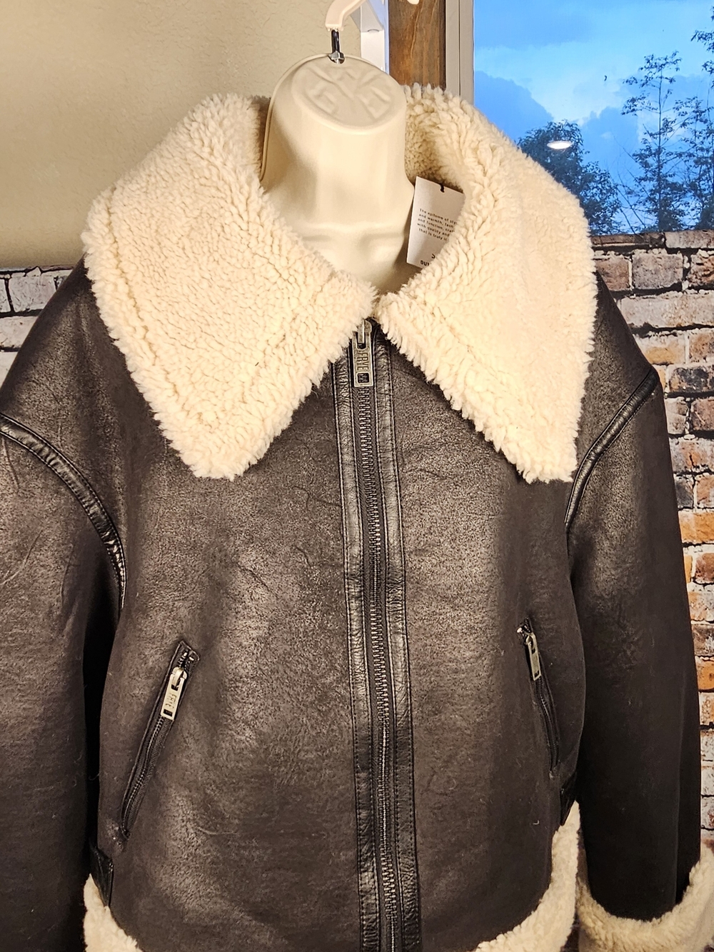 FRYE Faux Shearling Aviator Moto Jacket Black Cream Cropped Sherpa Coat NWT Sz L